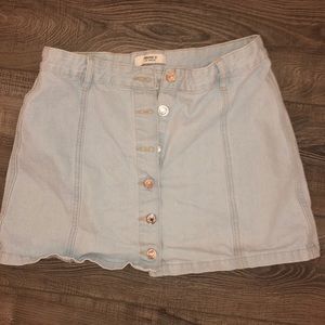 Button mini skirt